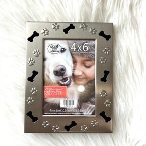 Green Tree Gallery 4x6 Photo Frame Dog Paw Bone Silver Tone Metal Tabletop